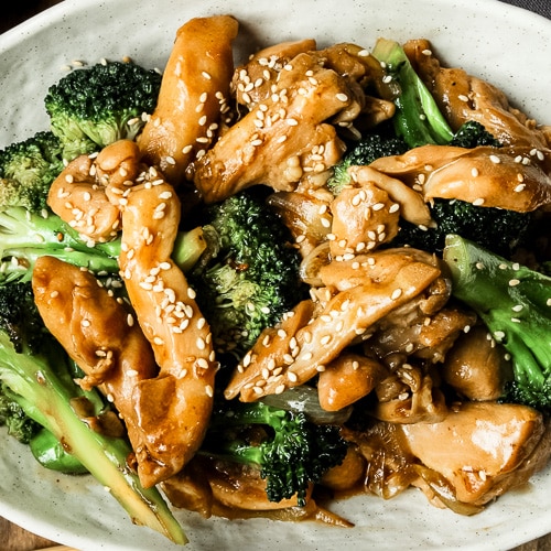 Chicken and Broccoli Stir Fry (Chinese Takeout Style)