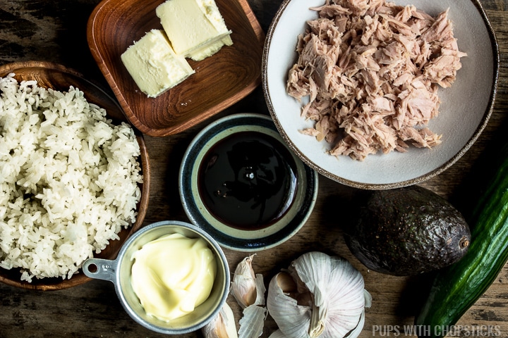Ingredients for tuna mayo rice (rice, tuna, mayonnaise, garlic, butter, sweet soy sauce, sesame seeds), 