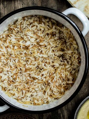 Close up of vermicelli rice in a white pot